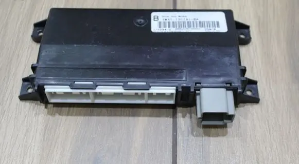 Jaguar S-Type Door control unit/module 4R83-13C791-AB