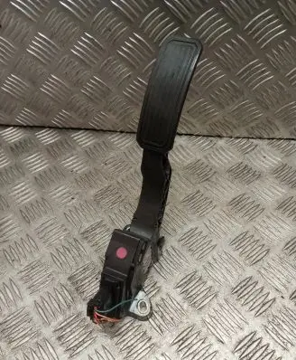 Toyota Auris 150 Accelerator throttle pedal 7811002020