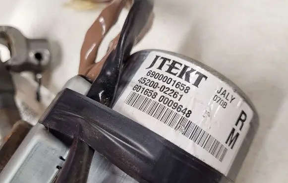 Toyota Auris 150 Power steering pump 6900001658 4520002261 601658