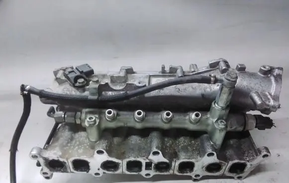 Opel Astra H Intake manifold 700997110