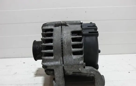BMW 3 E92 E93 Generator/alternator 7802261 2543461B FG18S019