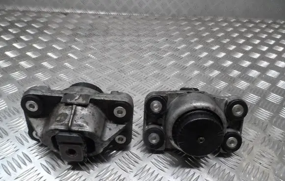 Land Rover Range Rover L405 Engine mount vacuum valve 
