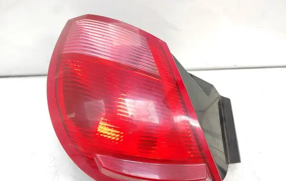 Mitsubishi Colt Rear/tail lights MR957366 27850202