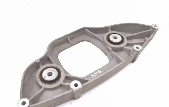 Mercedes-Benz E AMG W213 Rear differential/diff mount bracket A2053521301