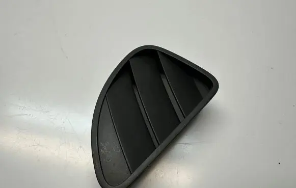 Dashboard side air vent grill/cover trim