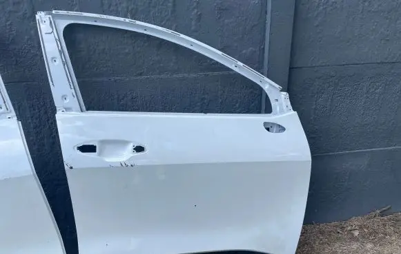 KIA Sportage Front door