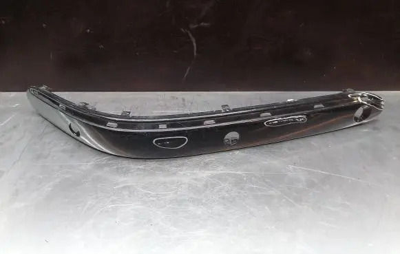 Mercedes-Benz S W220 Front bumper splitter molding