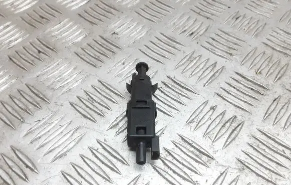 Volvo S70 V70 V70 XC Brake pedal sensor switch 9146505