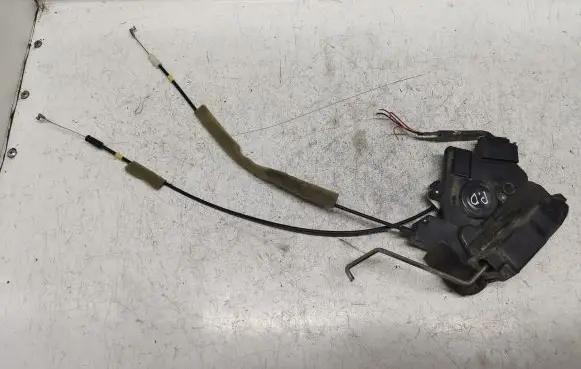 Mazda 5 Front door lock