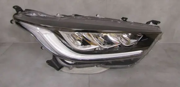 Toyota Yaris XP210 Headlight/headlamp YARISGR
