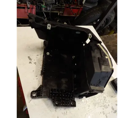 Mini Cooper Countryman F60 Battery box tray 