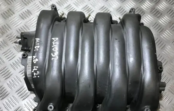 Audi A8 S8 D3 4E Intake manifold bfm020866
