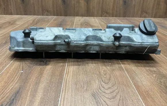 Mercedes-Benz SL R129 Rocker cam cover A1130160005 1110180302 1130160005