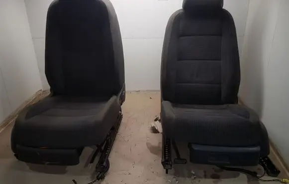 Volkswagen Jetta V Front double seat 1K4881106KK 1K4881105KK