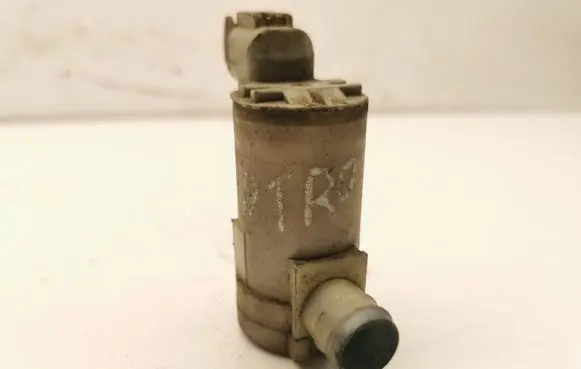 Nissan Patrol Y61 Windscreen/windshield washer pump 2224621a