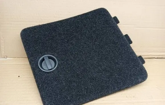 Volkswagen PASSAT B7 Trunk/boot side trim panel 
