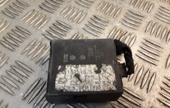 Mercedes-Benz E W211 Alarm control unit/module 2118209626 A2118209626