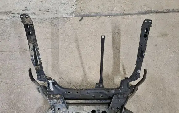 Toyota Verso Front subframe