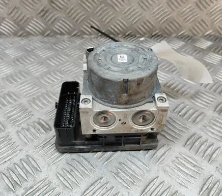 Volkswagen PASSAT B8 ABS Pump 5Q0614517DA