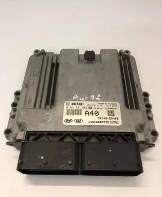 KIA Sportage Engine control unit/module 391402A400 0281031888 EDC17C57