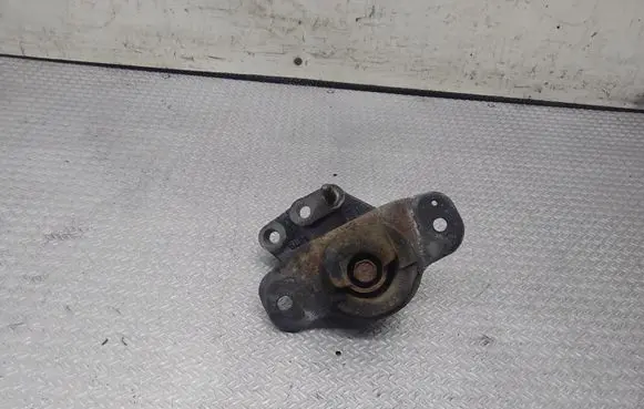 Citroen C1 Engine mount bracket