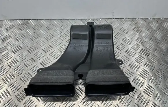 Lexus CT 200H Cabin air duct channel 5584476020