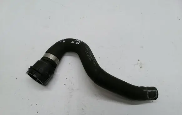 Volkswagen PASSAT B8 Engine coolant pipe/hose 3Q0122101E