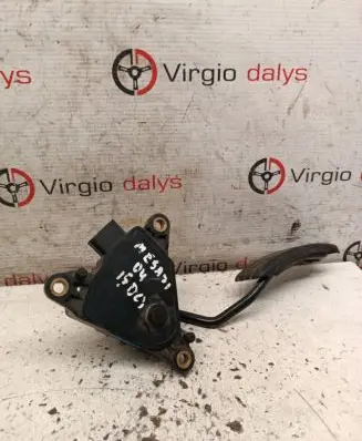 Renault Megane II Accelerator throttle pedal 8200153270 3304C 00424