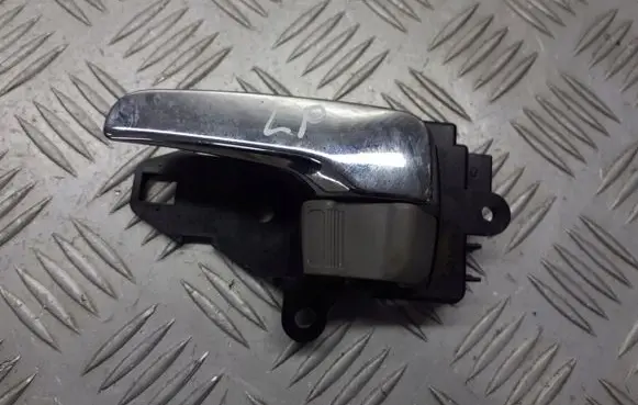 Mitsubishi Grandis Front door interior handle MN105359