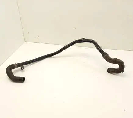 Volkswagen PASSAT B6 Engine coolant pipe/hose 5N0121070F