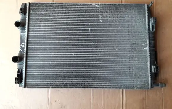 Renault Scenic II - Grand scenic II Coolant radiator 8200325007