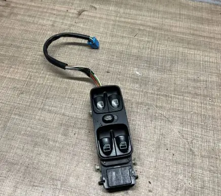 Mercedes-Benz E W211 Electric window control switch 201004FQ402 501956