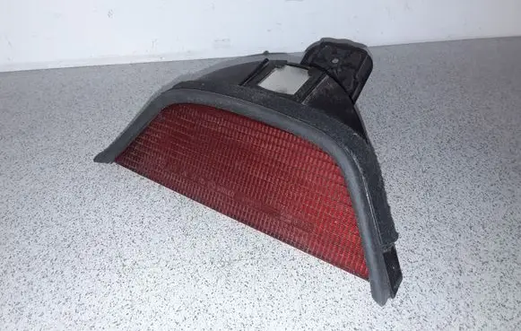 BMW 5 E39 Third/center stoplight 8360568
