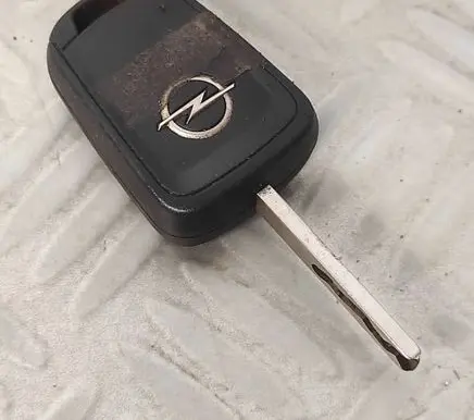 Opel Insignia A Ignition key/card 