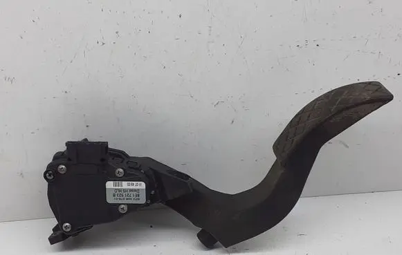 Audi A4 S4 B6 8E 8H Accelerator throttle pedal 8E1721523B