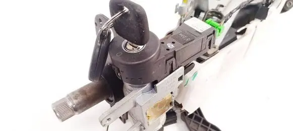 Volvo V70 Ignition lock 8673073