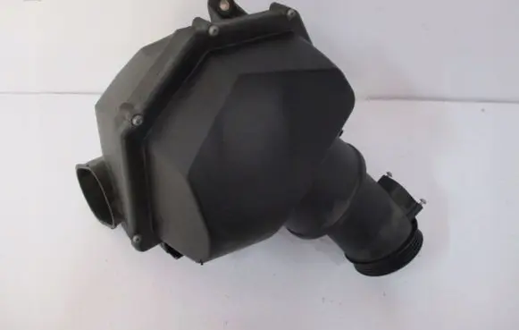 BMW 6 F06 Gran coupe Air filter box 7843292