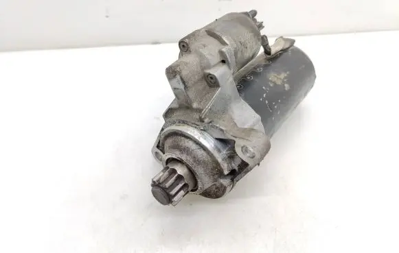 Volkswagen Caddy Starter motor 02E911023H 20100503 0001123016