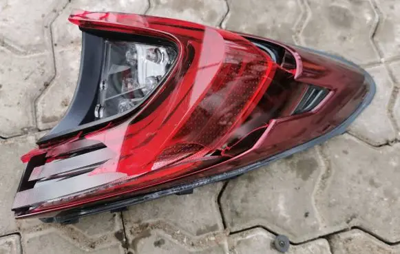 Toyota C-HR I Rear/tail lights 81550F4030 27122016 16440F