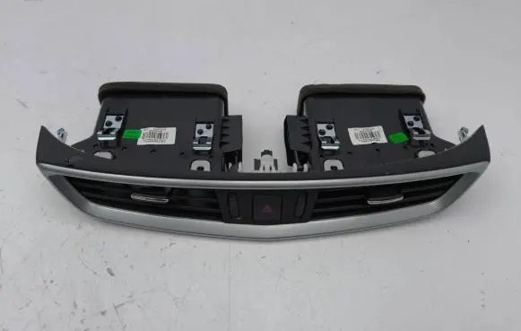 Nissan Qashqai Dash center air vent grill 687504EA0B
