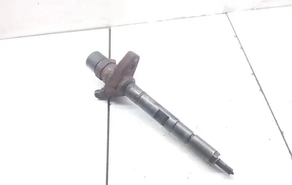 KIA Sorento Fuel injector 338004A500 0445110275
