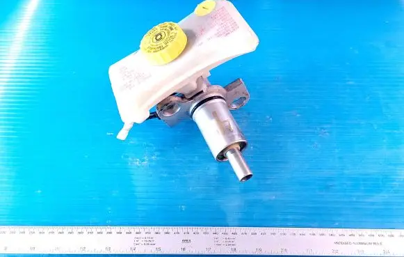Audi A6 S6 C6 4F Master brake cylinder 8E0611301G