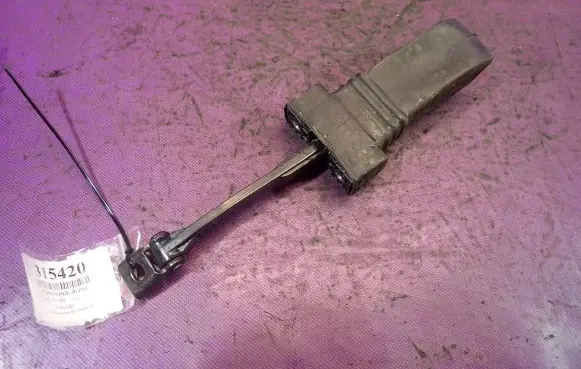 Audi A4 S4 B8 8K Front door check strap stopper 8K0839249C