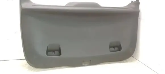 Tailgate trim