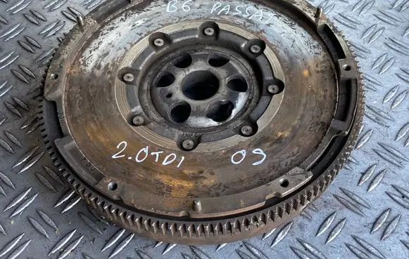 Volkswagen PASSAT B6 Dual mass flywheel 