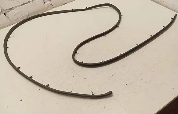 Volkswagen Multivan T5 Rubber seal front coupe door 
