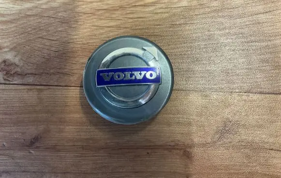 Volvo V70 Original wheel cap 30666913
