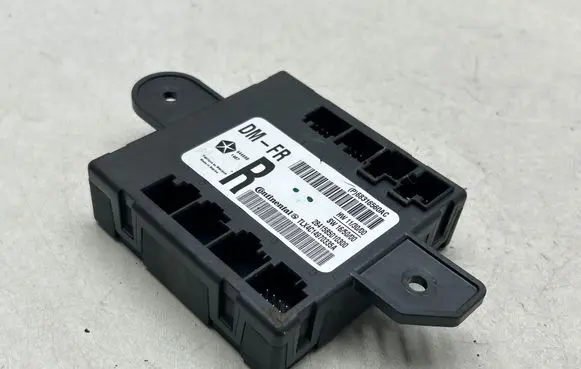 Chrysler Pacifica Door control unit/module 68316560AC TLA4C14970335A 2841565010300