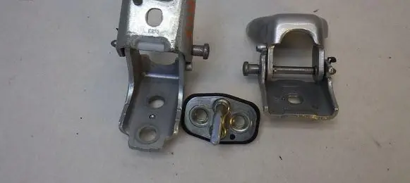 Citroen C3 Rear door hinge set 