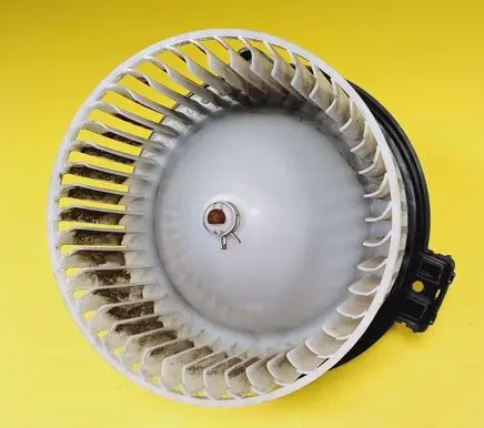Subaru Impreza IV Heater fan/blower 8727006060